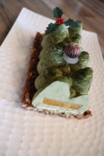 bûche au matcha avec décor noël